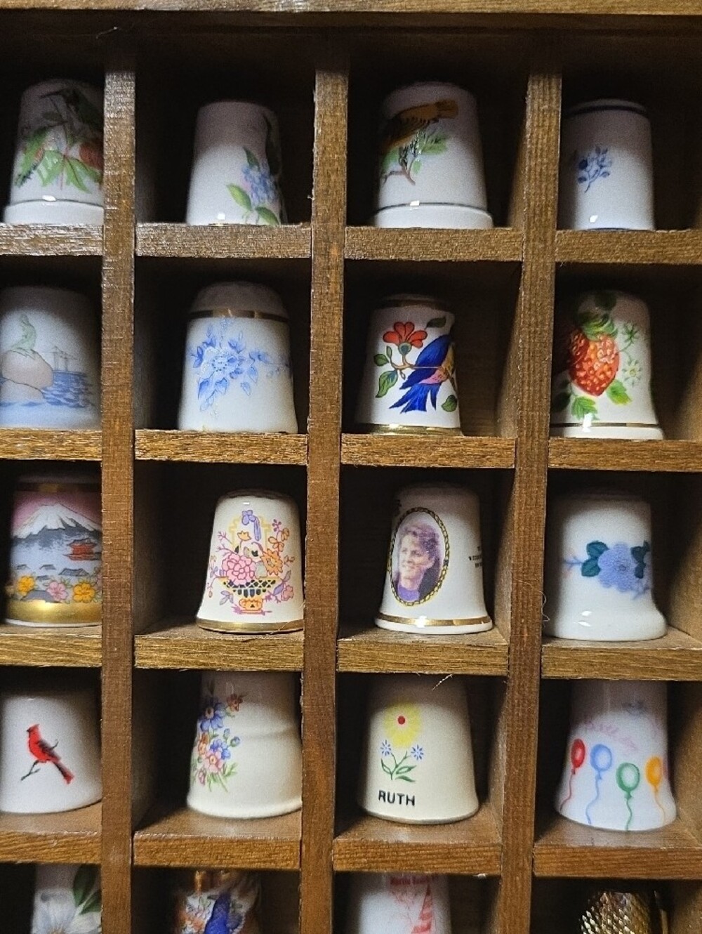 Thimble Collection - Picture 3 of 10